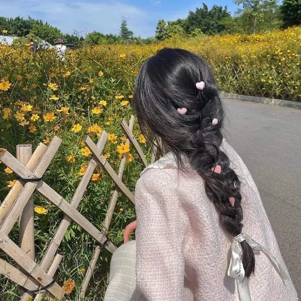 赛马女孩